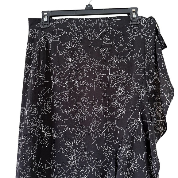 NWT Max Studio High low, faux wrap around skirt. - Picture 3 of 8